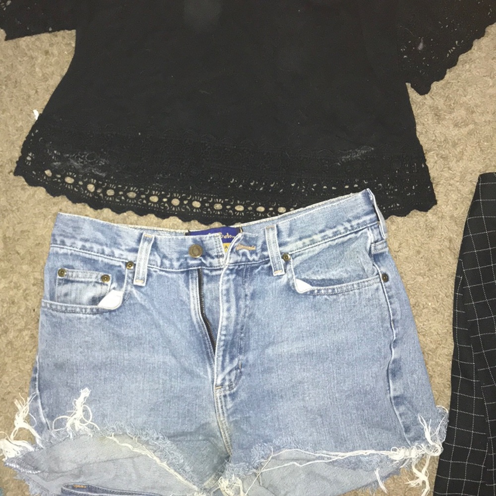 HIGH WAISTED MOM JEANS SHORTS